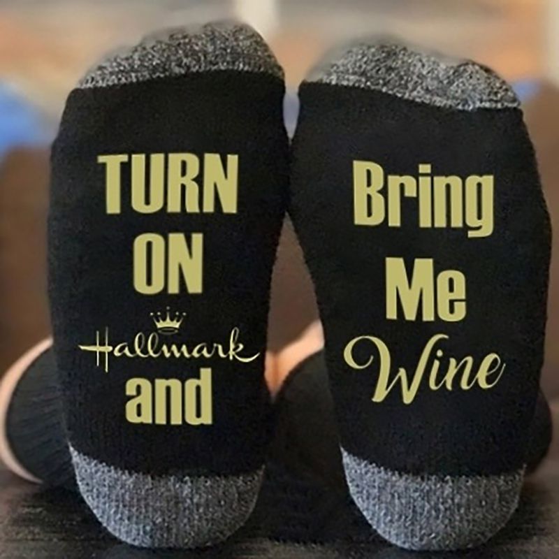If You Can Read This Bring Me Wine / Coffee / Bacon / Beer / Tacos / Watching Hallmark - Funny Unisex Printed Socks For Men Women